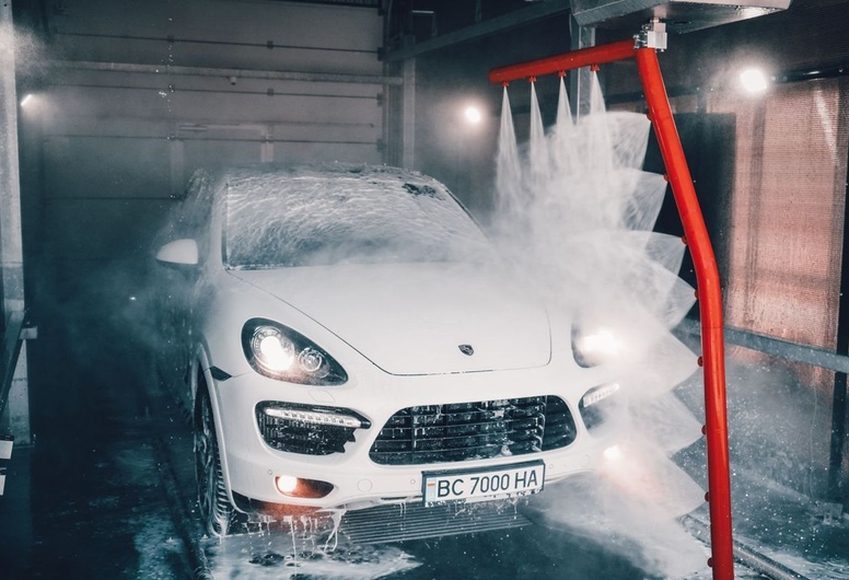 Компактный автосервис с мойкой автомобилей