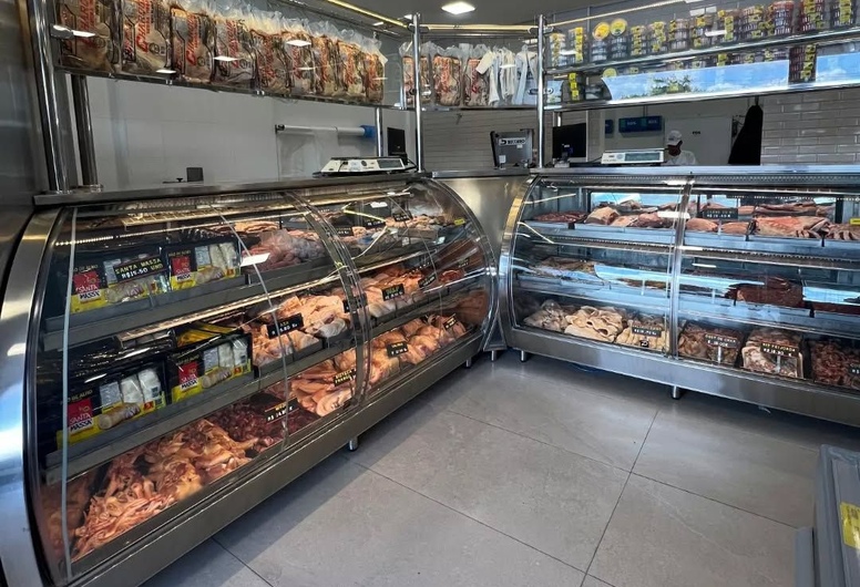 Два специализированных магазина мясной гастрономии