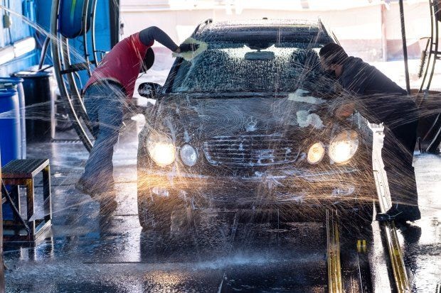 Комплекс из автомойки и шиномонтажа